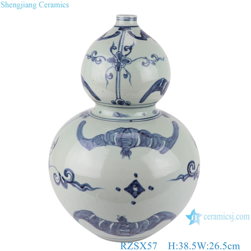 Blue and White Porcelain Bat Animal Design Porcelain gourd Bottle Shape Vase