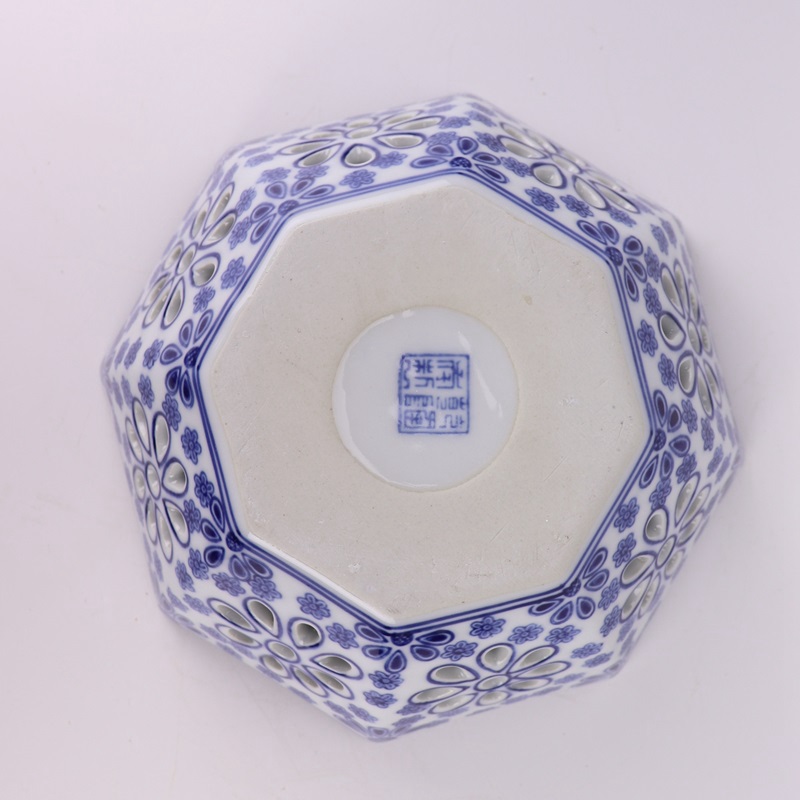 RXAE-FL16-204S Porcelain Blue and White Octagonal shape Ceramic Hollow out Flower Fruit Plate Dish