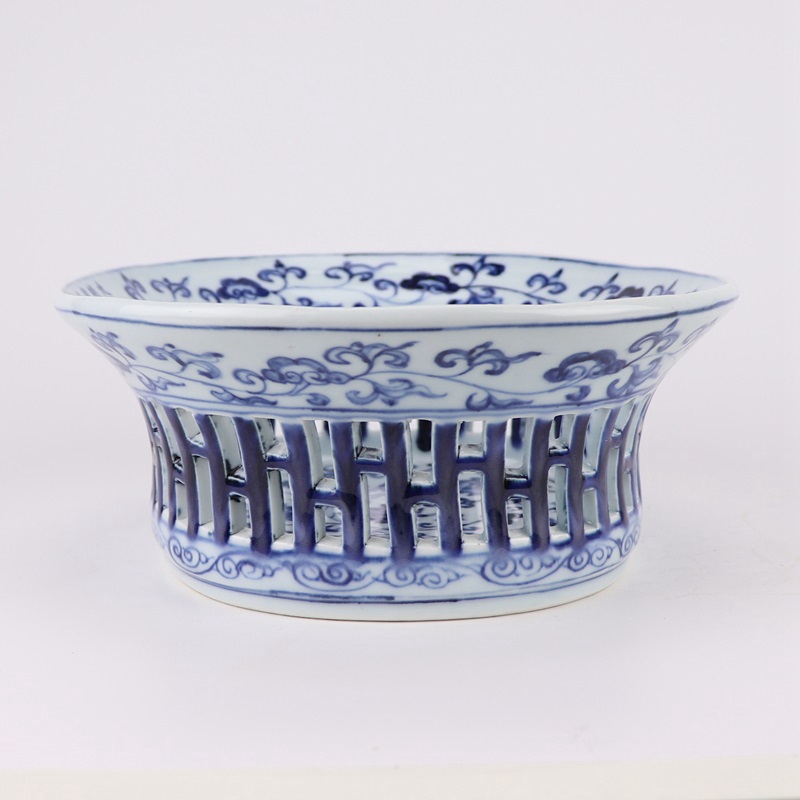 RXAG04 Porcelain Blue and White Hollow out Twisted flower Oval Ceramic Bowl Fruit Plate