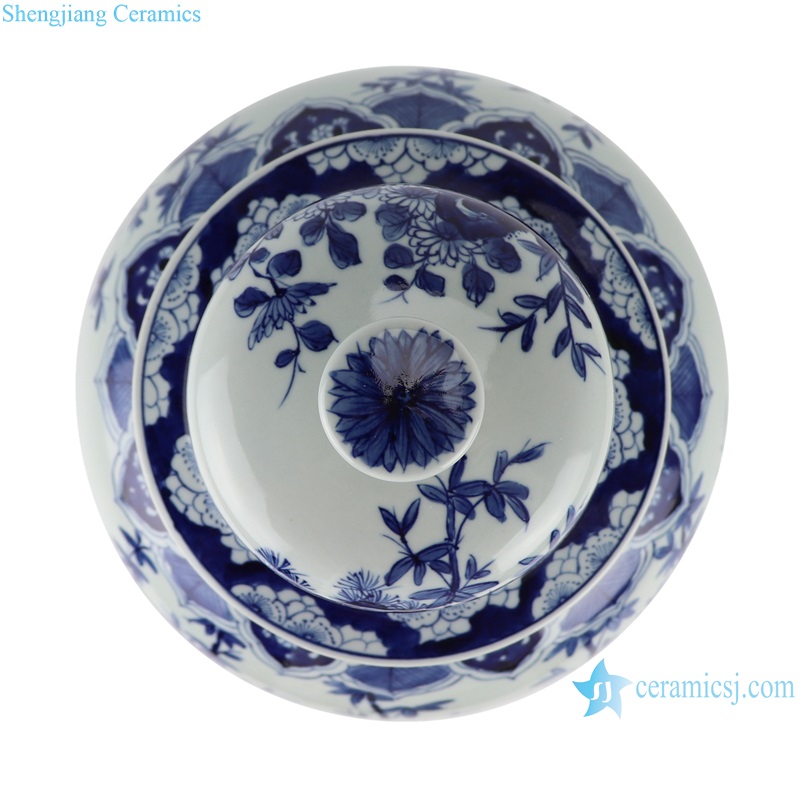 RYUK49 Blue and white bamboo forest seven sages pattern porcelain ginger jar