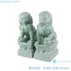 RXAT02 Jingdezhen Pea green color Glazed Sitting lion Poodle Dog Ceramic Statue decoration