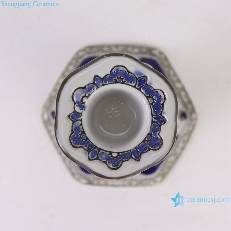 RXAE-FL10-880S Blue and white Porcelain Twisted flower Pattern Ceramic candleholder