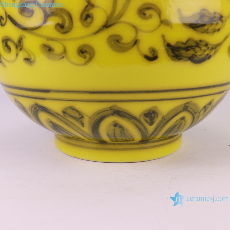RXBA22 hand painted yellow background interlocking branch pattern ceramic vase yuhuchun bottle