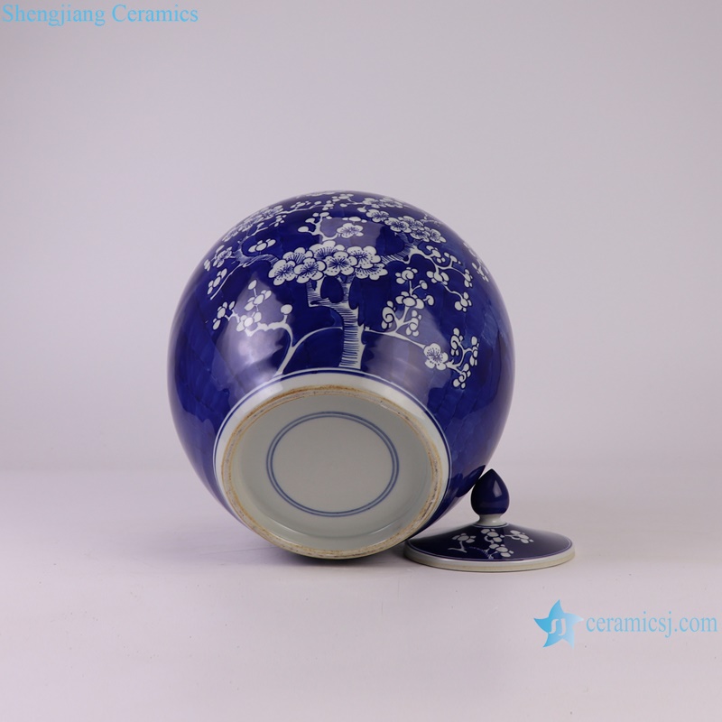 RYWG39-A Jingdezhen Blue and White ice blossom pattern watermelon shape jar with lid