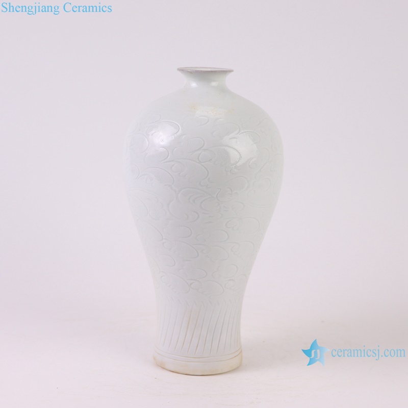 RXBF03-A-B Antique Celadon and White Color glazed Flower Carved Porcelain Decorative Pulm Vase