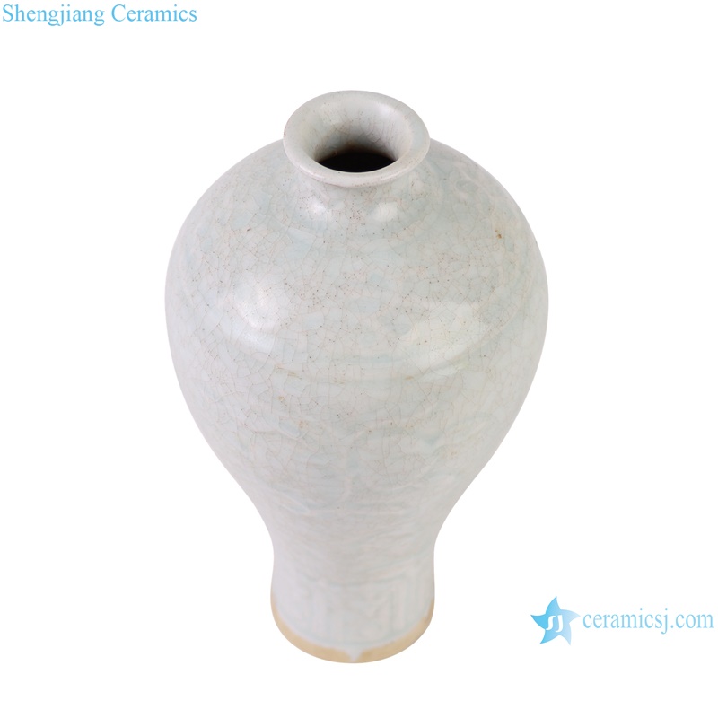 RXBF03-A-B Antique Celadon and White Color glazed Flower Carved Porcelain Decorative Pulm Vase