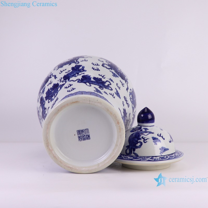 RZGM08-E Jingdezhen Animal Lion pattern Ceramic Storage Pot Porcelain Lidded Ginger Jars --bottom