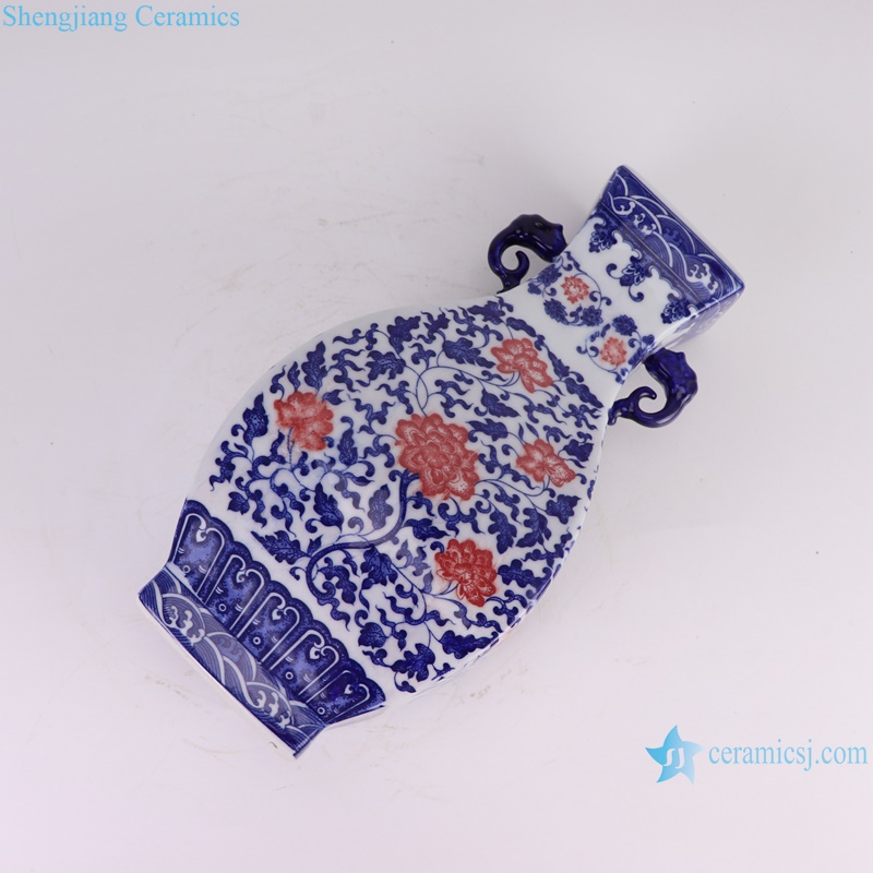 RZGM21-A Underglazed Red Twisted Pattern Blue and white porcelain Square shape Ceramic Vase