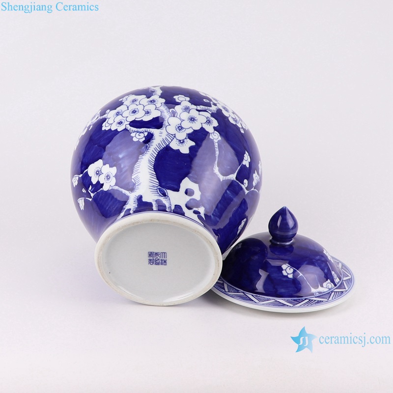 RYCI65-A Ice Plum Blossom Ceramic Storage Pot Blue and White Porcelain Lidded Jars--bottom view