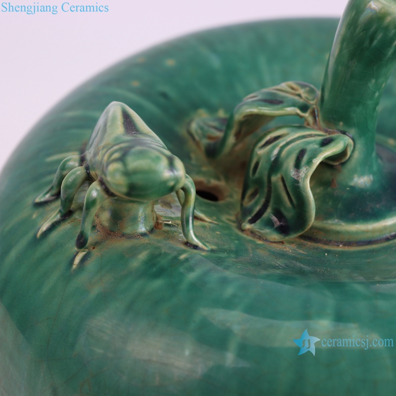 RZKR58-A Home Decoration Dark Green Glazed Apple Shape Ceramic sculpture Statues --insect