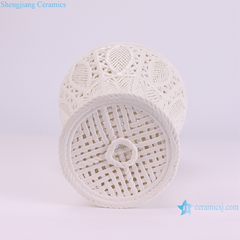 RZSV04 Elegant White hollow out Ceramic flower vase porcelain home decor Fishtail bottle--bottom view