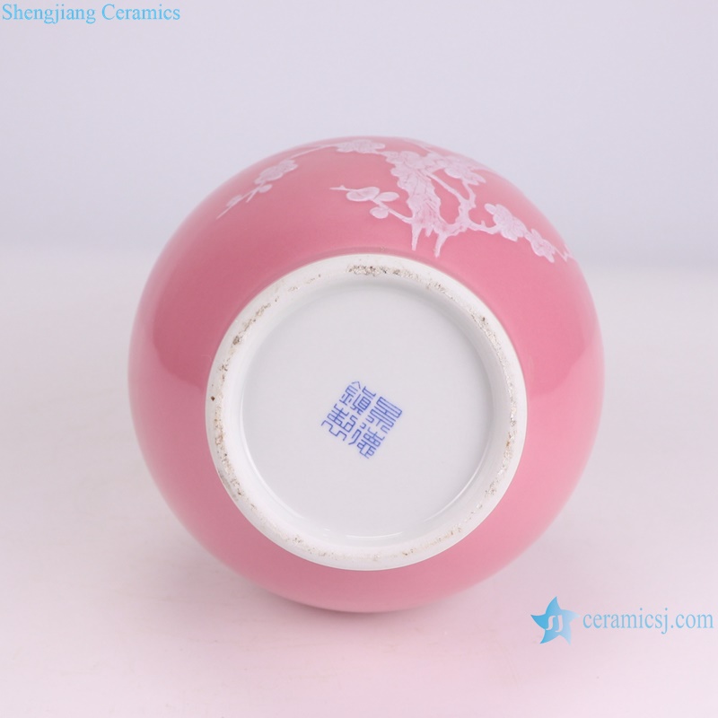 RXAI05 Pink Color Chinese White Flower and bird pattern table Globular pottery vases--bottom view