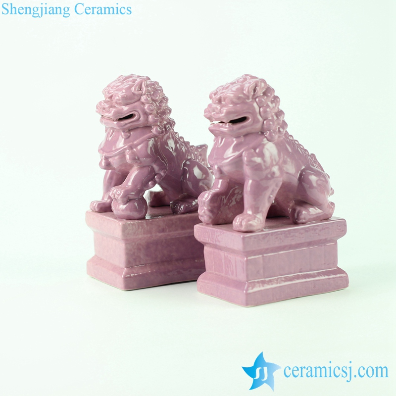 Pink color glazed statues lion figurine sculpture in Pair