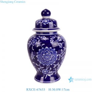 RXCE-67633 Blue and white Peony pattern Porcelain Temple Jar for home decoration
