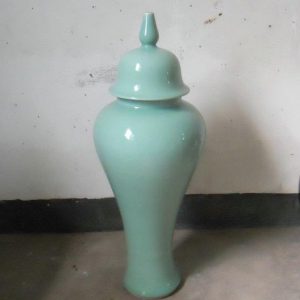 WRYKB85 celadon ceramic jar with lid