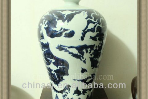 RYWC08 Antique Ming Dynasty Chinese Vase