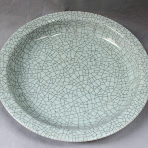 RYXC10 15.7" Antique Porcelain Crackle Plate