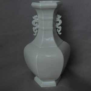 blanc de chine hexagon vase WRYTK08