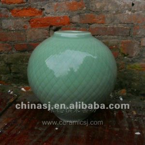 beautiful hand made green ceramic Vase WRYMA90
