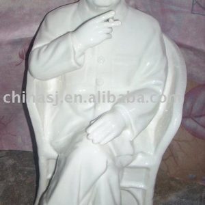 WRYGV01 Chairmen Mao Porcelain Statue