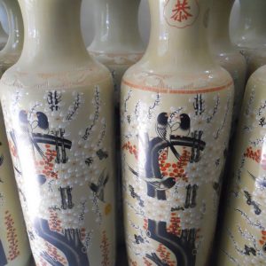 WRYKW01 tall Ceramic vase 