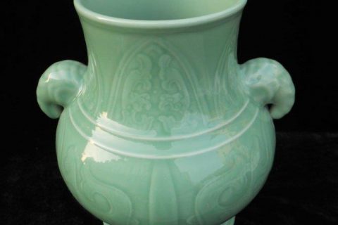 WRYKX03 hand engraved celadon green vase 
