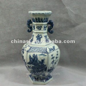 Blue and white triangular form porcelain jar RYUK07