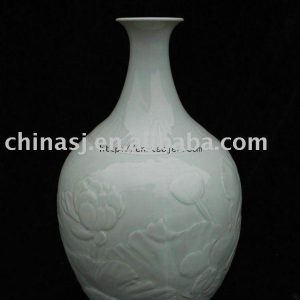 WRYMA06 Chinese celadon porcelain vase 