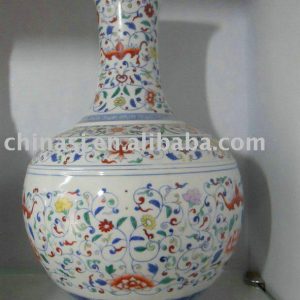 WRYAS100 Chinese Qing dynasty floral porcelain Vase 