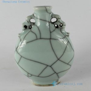RYKC18 H6.5" Crackle Porcelain Vase with handle