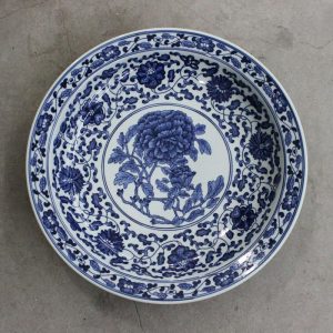 RZBD04 11.8" hand painted blue white chrysanthemum design porcelain plate