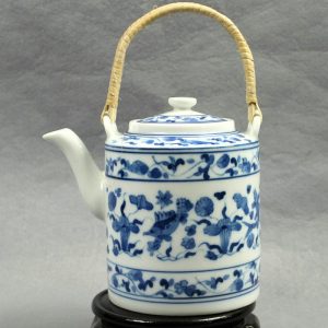 RYG123 5.5" Jingdezhen blue white HAND painted fish and floral Ceramic Tea Pot