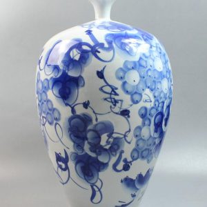 RYPD02 18.8" Blue white ceramic vases decorative