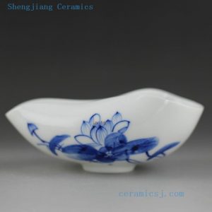 Blue white painted lotus porcelain tea holder