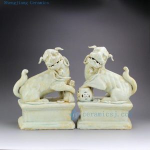 RZEI01-C 11" Pair of Jingdezhen porcelain foo dog statue