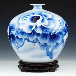 C83 White Blue Porcelain Vases