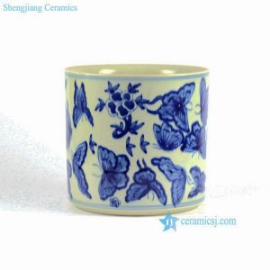 RYLU82    Butterfly floral pattern hand painted blue and white brush pot