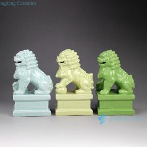 RYXP21-C    Solid color chinaware lion figurine