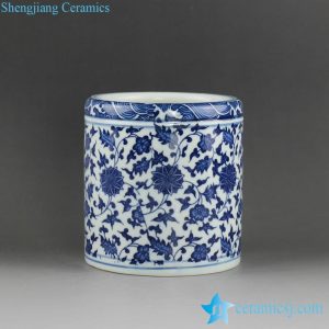 RZFU13    Blue and white floral ceramic pen holder