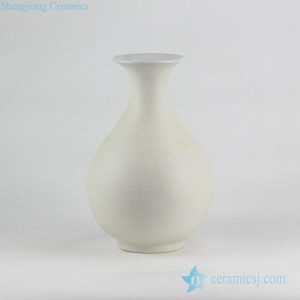 RYUJ19-G         White pottery pear shape vase