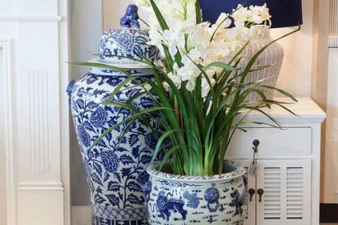 Several Ways to Use Blue and White Ceramics in Home Decor-Final