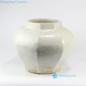 RZNA05    Matte surface crackle glaze milk white porcelain urn