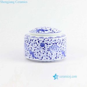 CBAD11   Blue and white flat lid lotus pattern sealed ceramic tea leaf jar