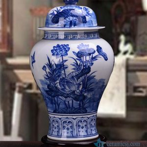 RZKD21   Aisan blue and white lotus ginger jar made in porcelain