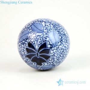 RYPU23-G      Household blue and white globular ceramic fish bowl ornament