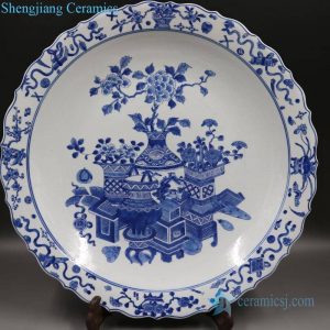 RYQQ44-E         Antique blue and white ceramic produced in the Qing dynasty decorative plate