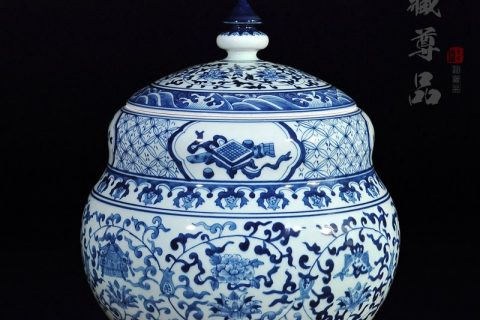 RZLG55      Antique blue and white special shape ceramic tea jar