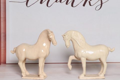 RZLN02      Pair of solid color horses shape ceramic figurine