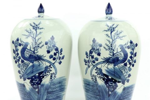 RZMW08-A   Blue and white pheasant floral porcelain jar