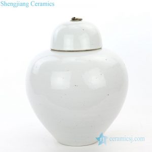 RZPI13       Small covered refractory storage ceramic jar